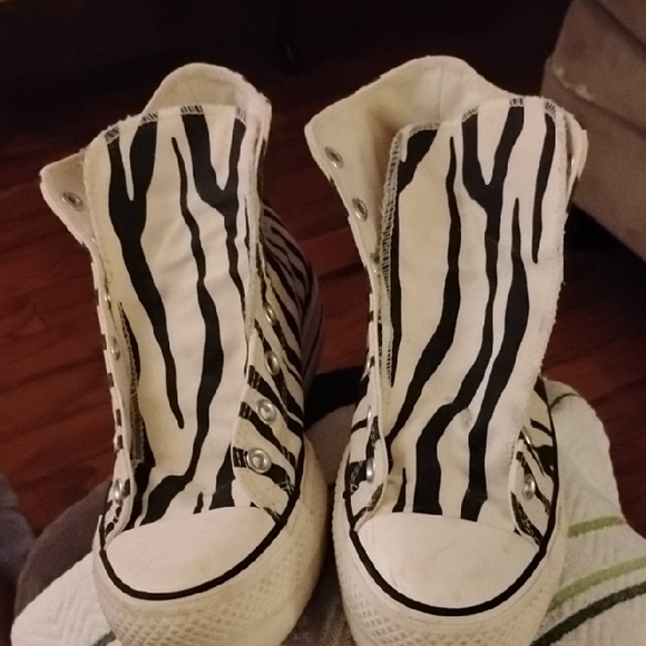 VINTAGE UNISEX ZEBRA PRINT CONVERSE CHUCK TAYLOR 70'S HI ALL STARS SNEAKERS NB - Picture 1 of 12